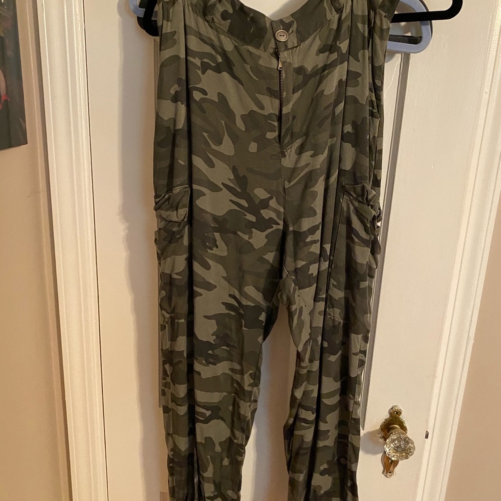 camo pants